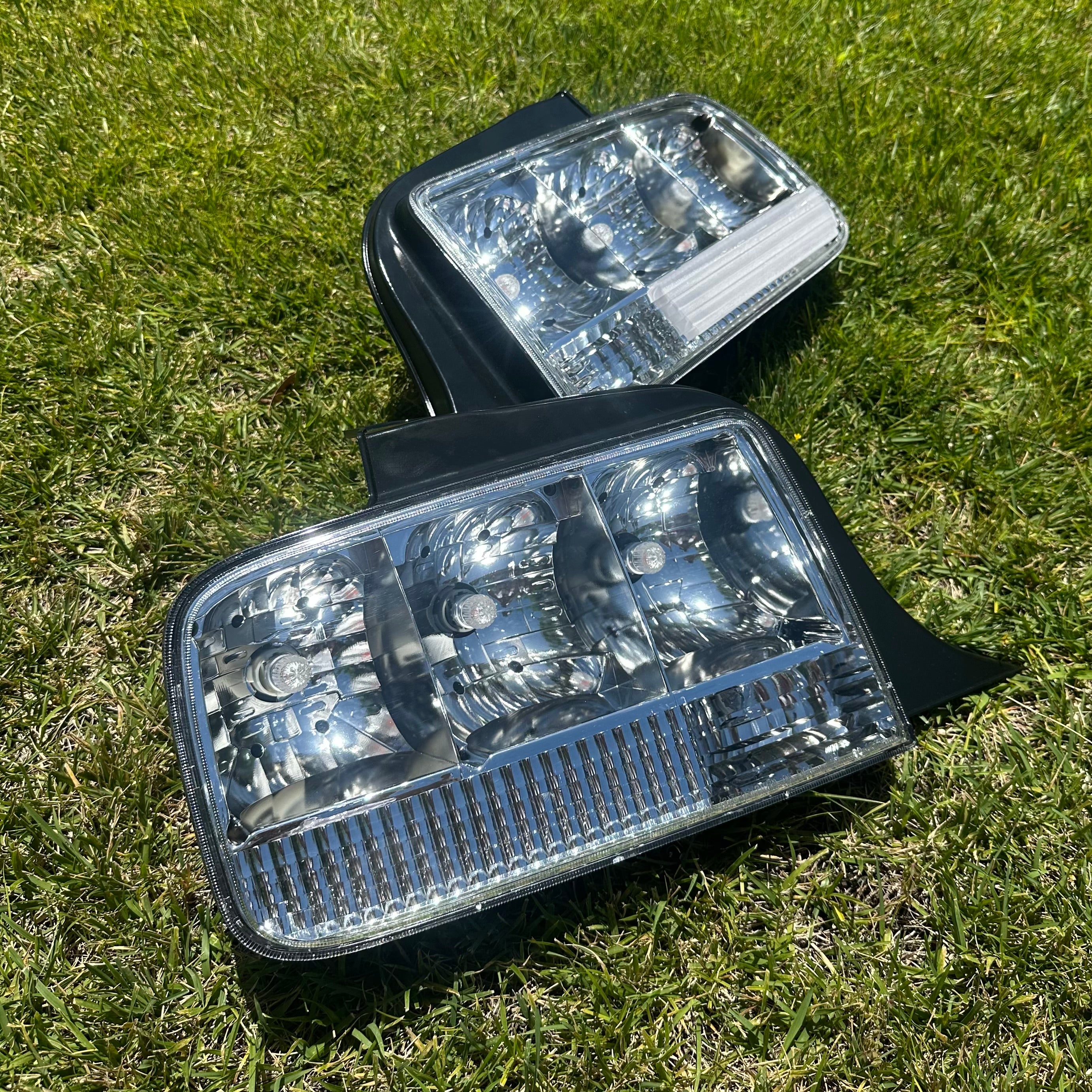 2005-09 Ford Mustang Clear Taillight 'New Design' (V1) – Simp Built