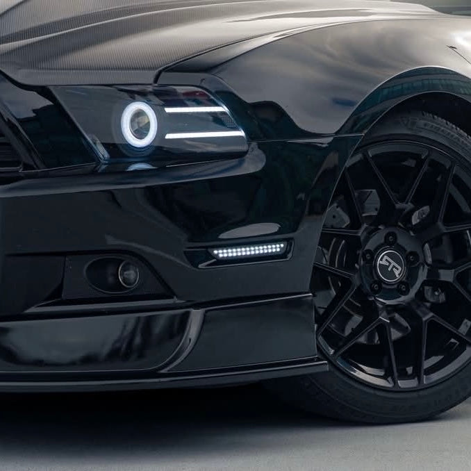 Feux de gabarit avant RVB pour Ford Mustang 2010-14 (V2)